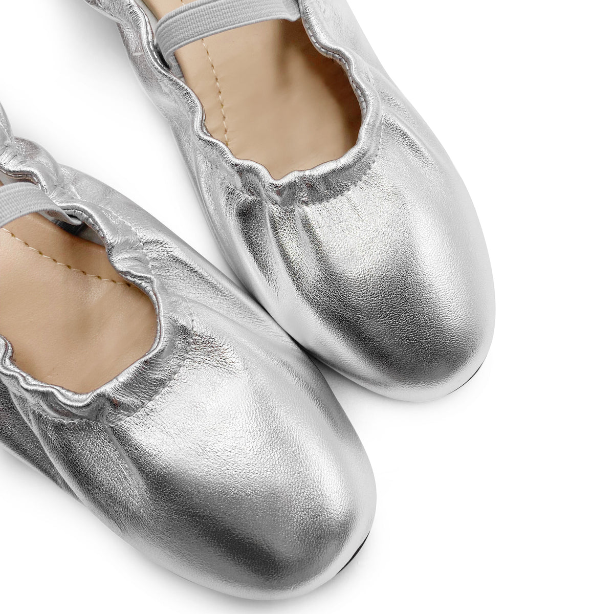 Ballerine accollate argento in pelle con cinturino elastico