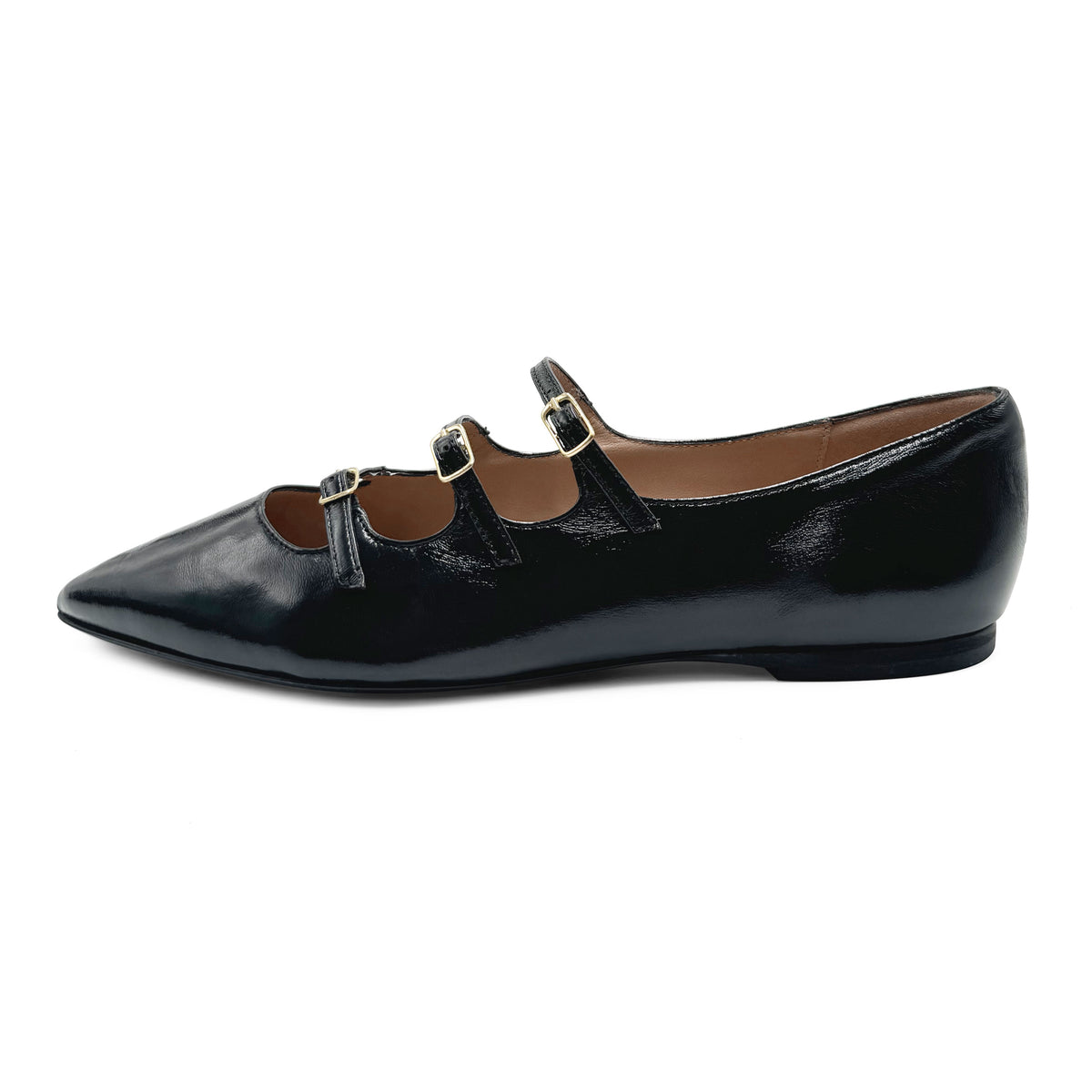 Glänzende schwarze spitze Ballerinas mit Riemen