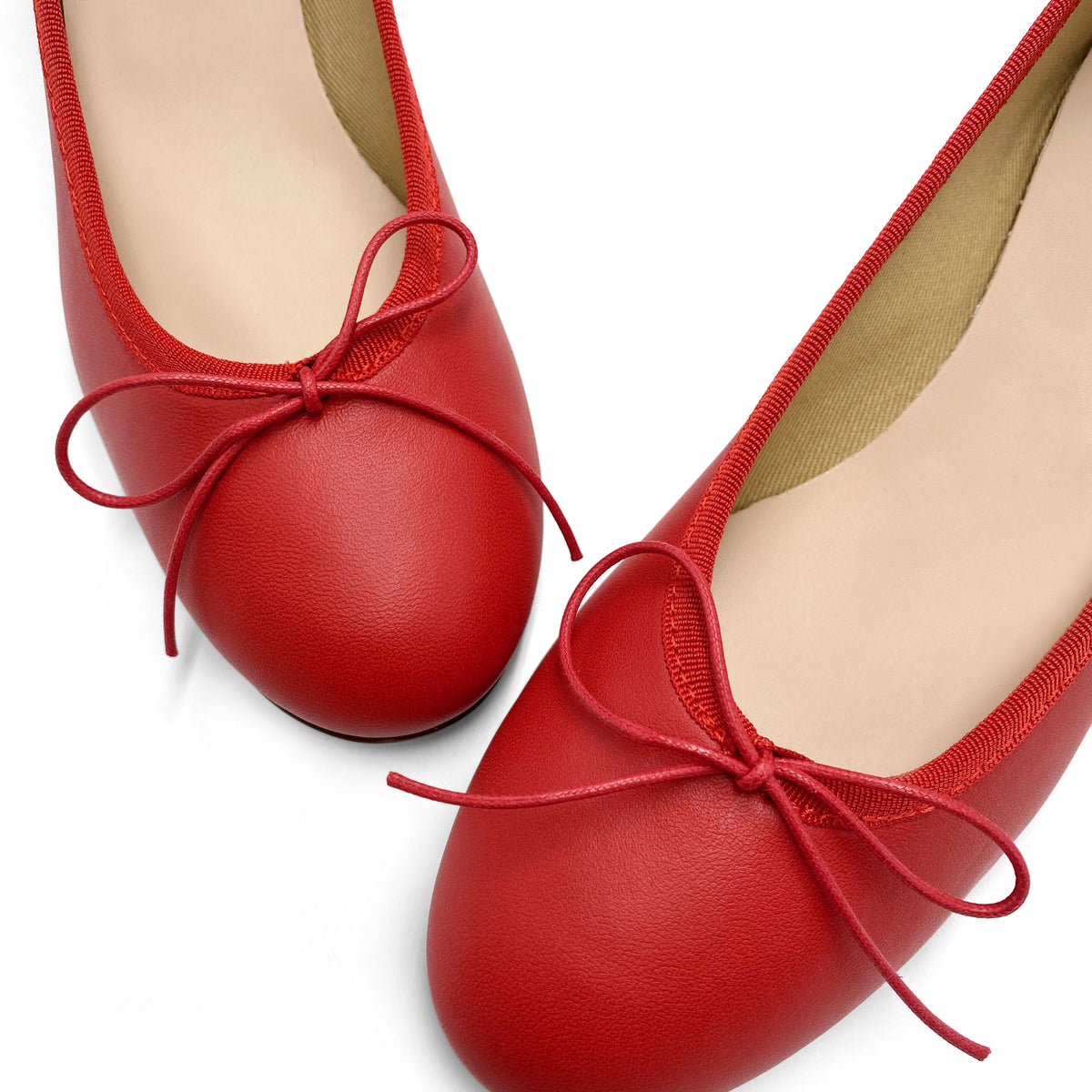 Rote Lederballerinas mit hohem Absatz