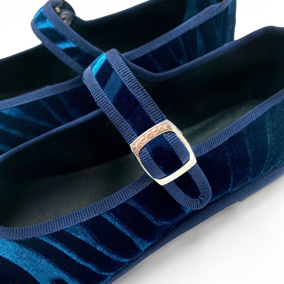 Ballerine Mary Jane friulane zebrate in velluto blu