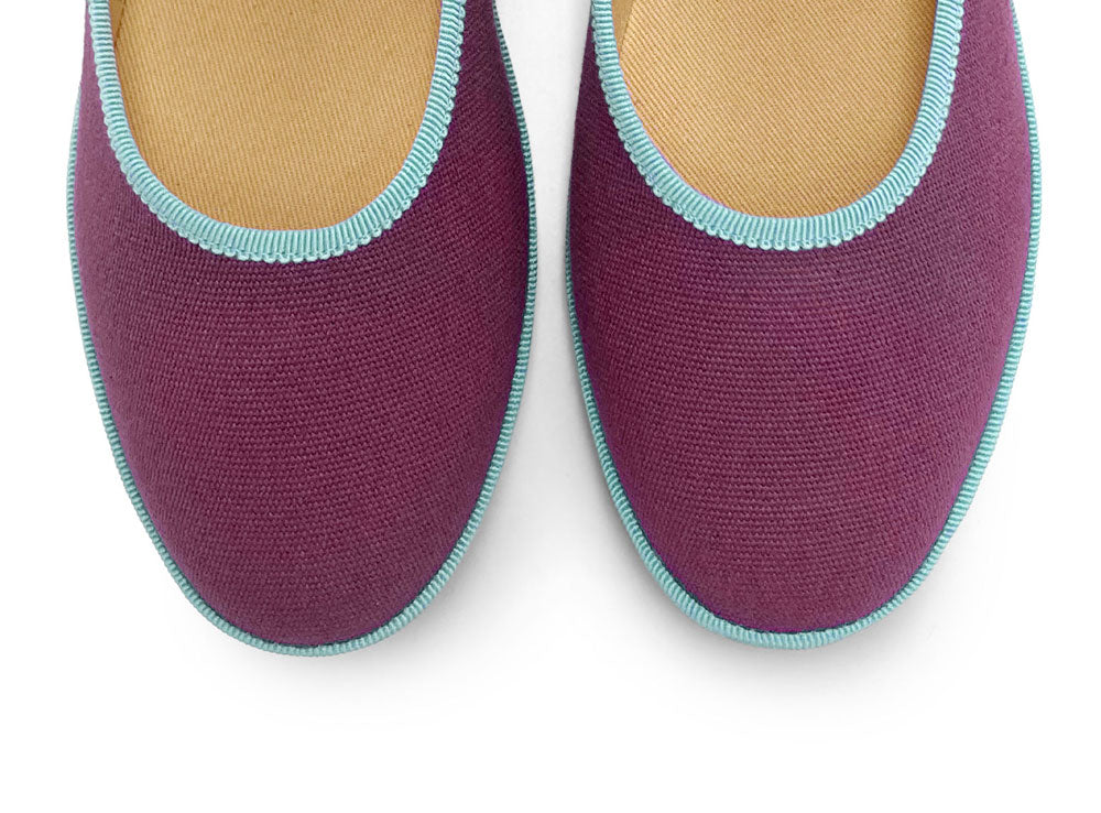 Mary Jane Friulane Ballerinas aus violettem Baumwollstoff mit himmelblauen Details