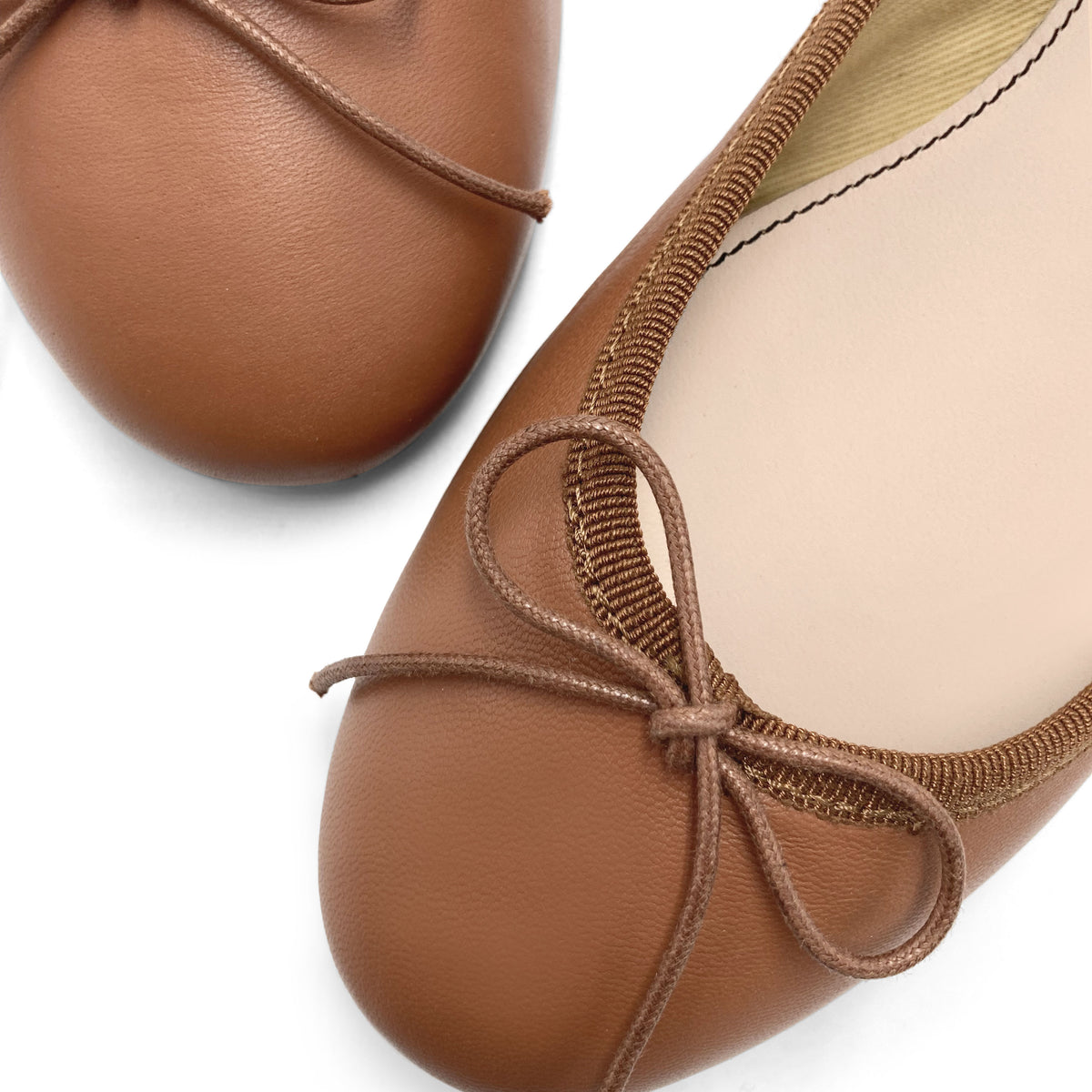 Hellbraune Lederballerinas