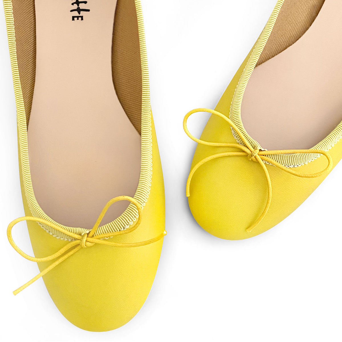 Ballerines en cuir jaune