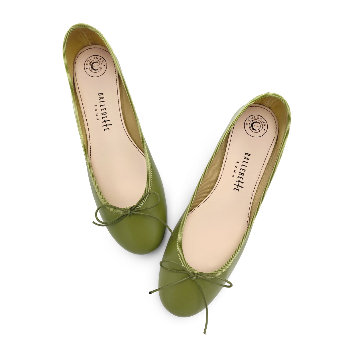 Olivegrüne Ballerinas aus Leder