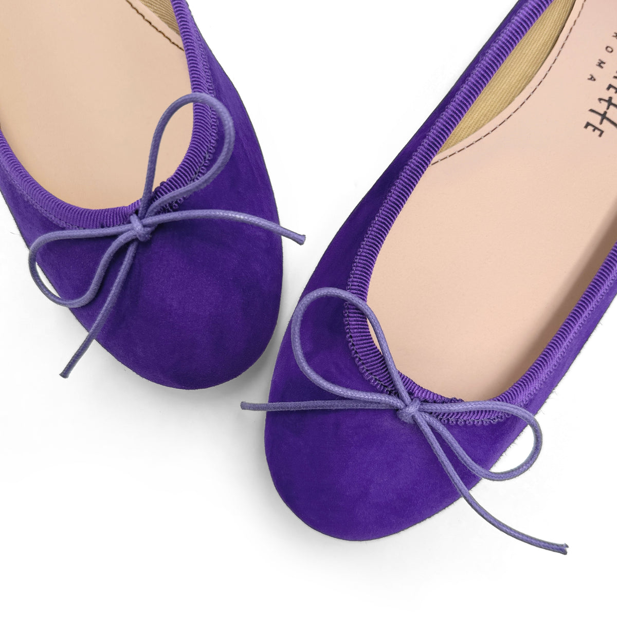 Lila Wildlederballerinas