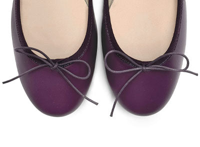 Lilafarbene Lederballerinas