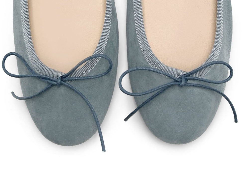 Zuckerpapierblaue Wildlederballerinas