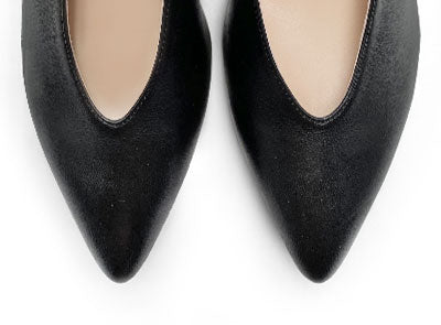 Décolleté nere in pelle con scollo a V