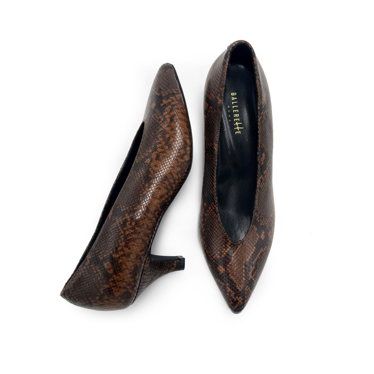 Braunem Leder mit Animalier-Print Pumps mit V-Ausschnitt