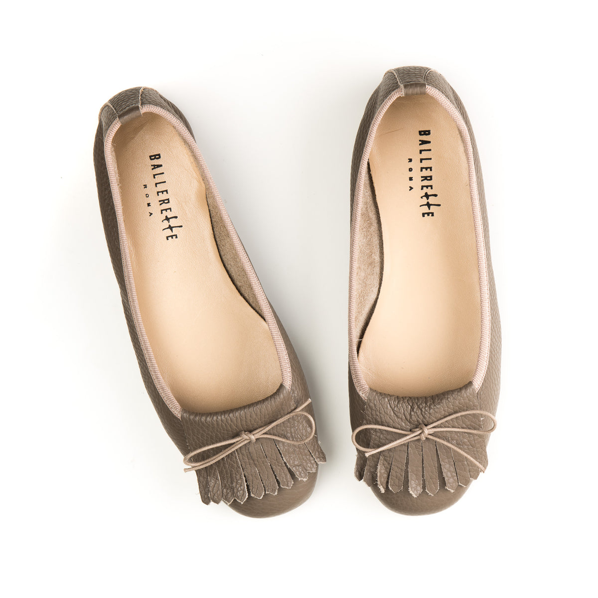 Mocassins femme en cuir gris tourterelle à franges