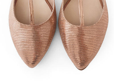 Ballerines à bride en T couleur poudre en daim laminé
