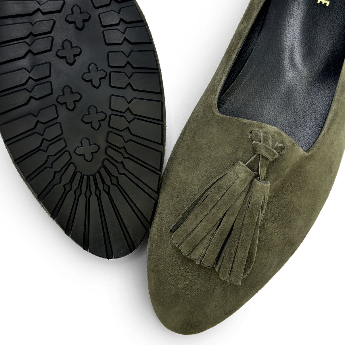 Mocassins femme en daim vert à pompons