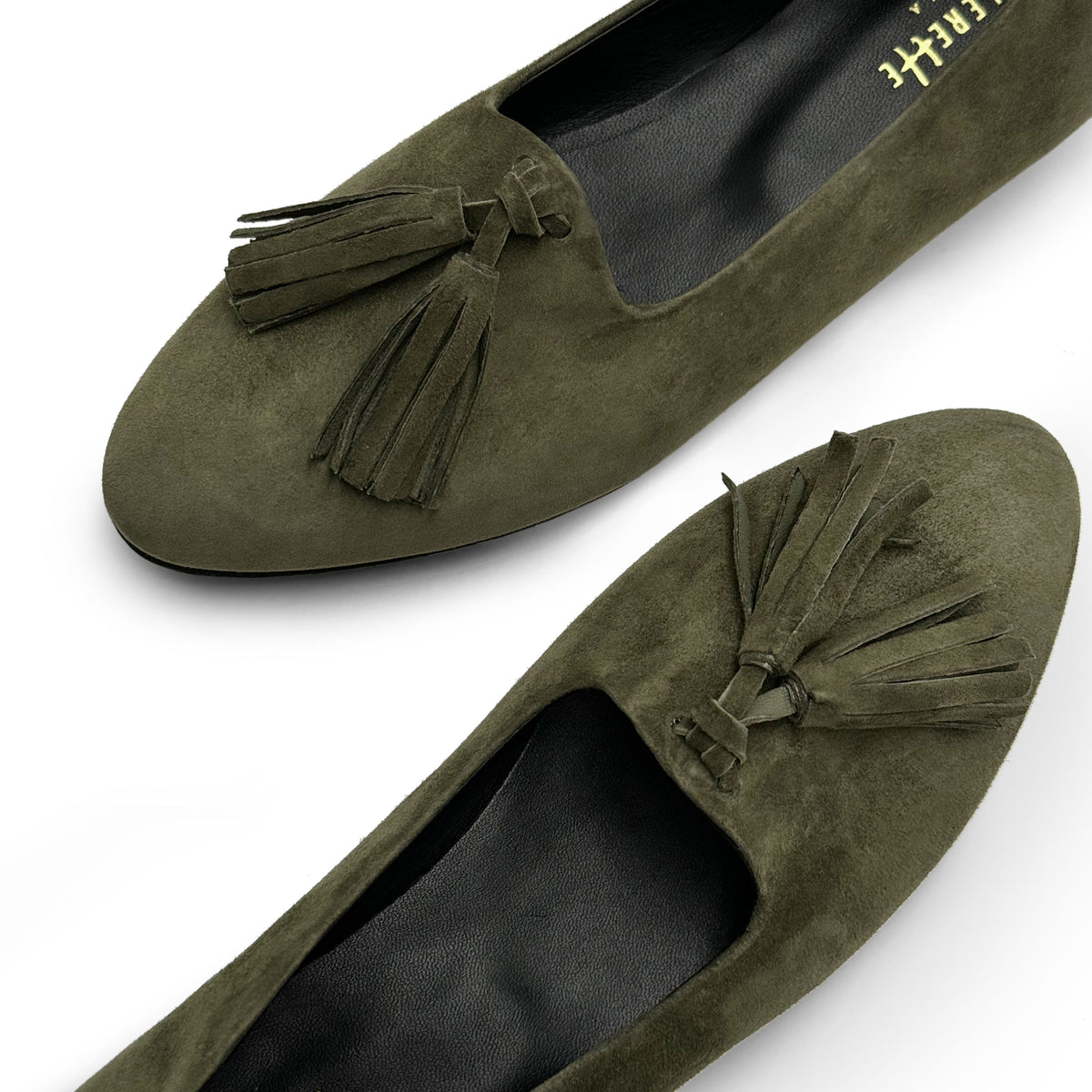 Mocassins femme en daim vert à pompons