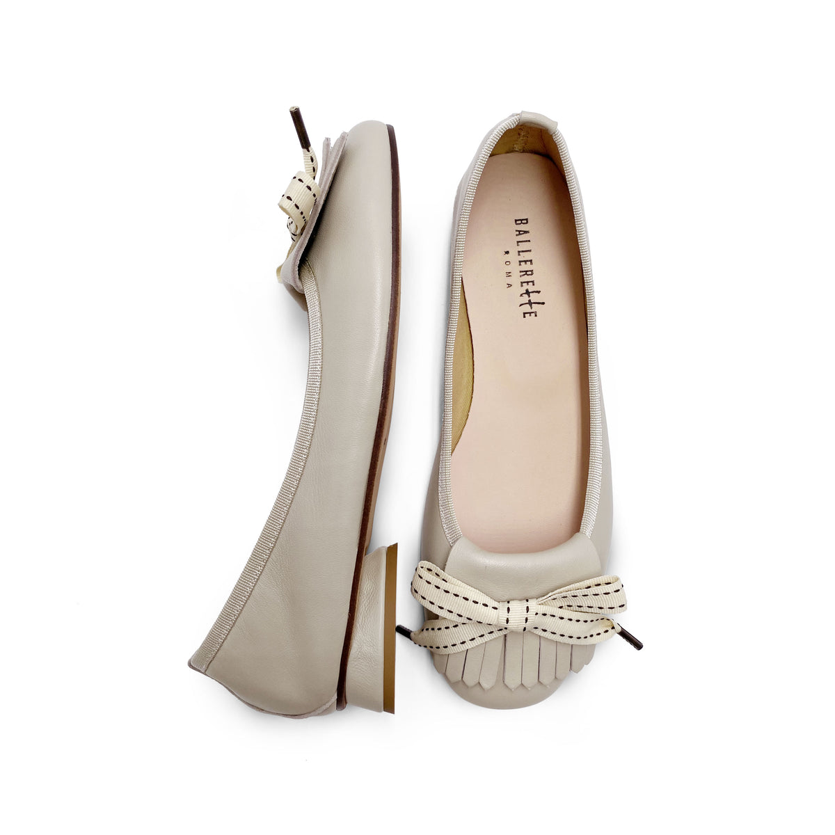 Beige Leder-Slipper mit Absatz und Fransen