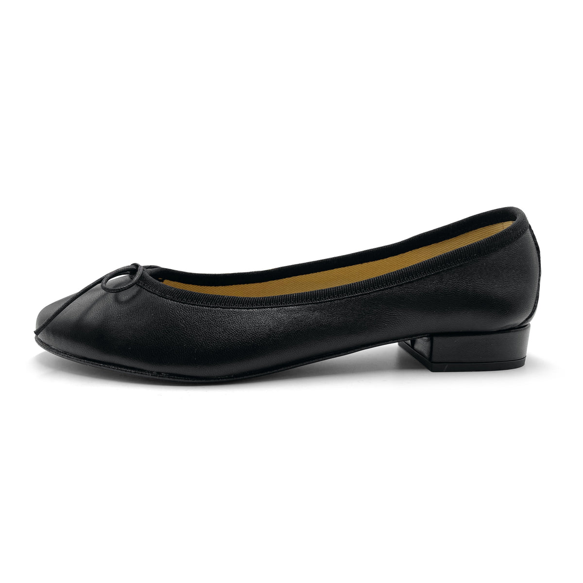 Schwarze Lederballerinas mit Absatz