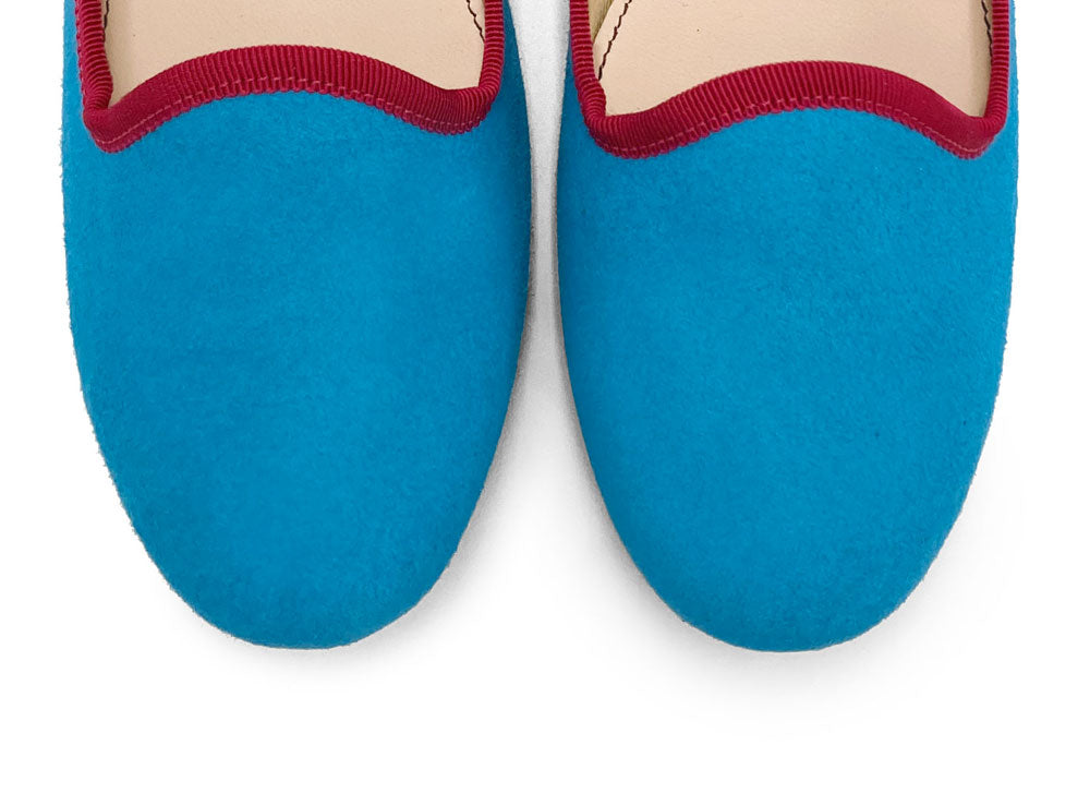 Slippers donna in camoscio turchese e dettagli fucsia