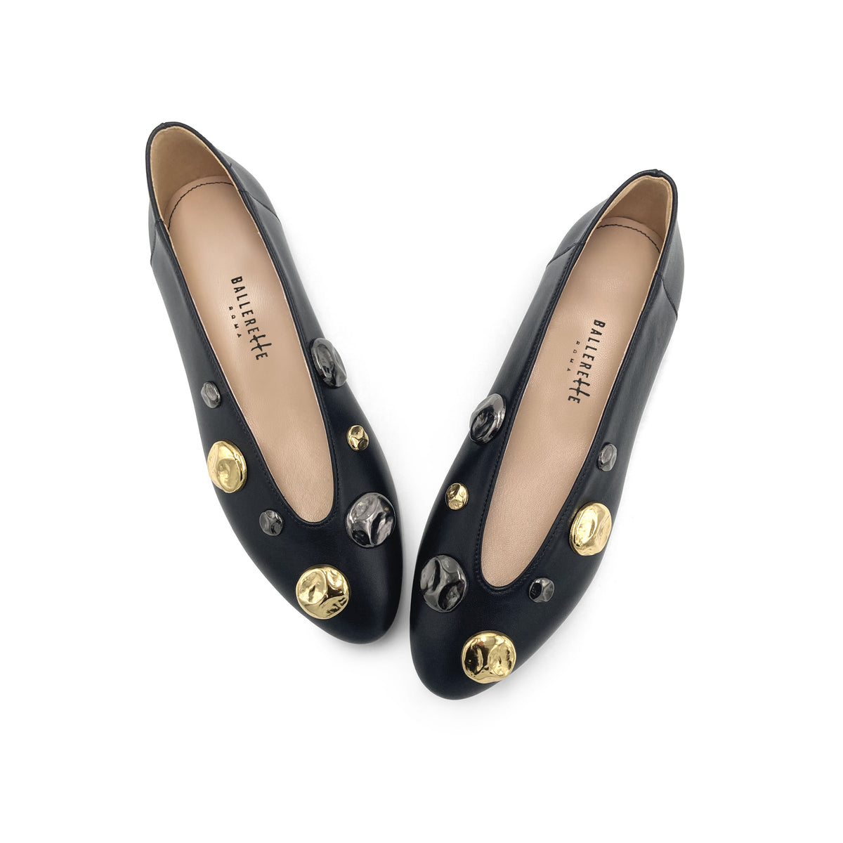 Ballerine nere accollate con borchie oro e ferro