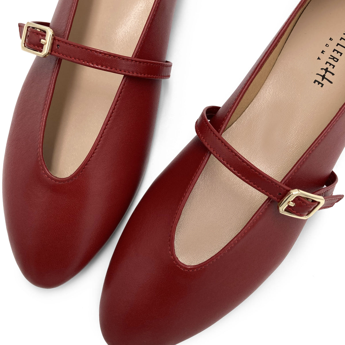 Ballerine rosse in pelle con scollo a V e cinturino