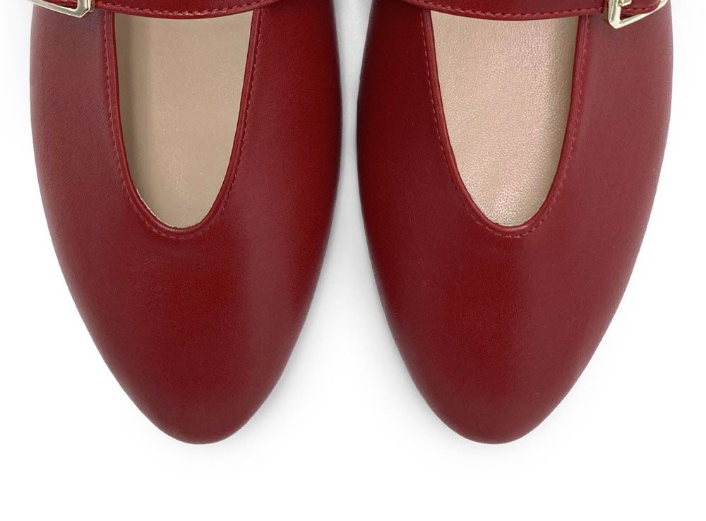 Ballerine rosse in pelle con scollo a V e cinturino