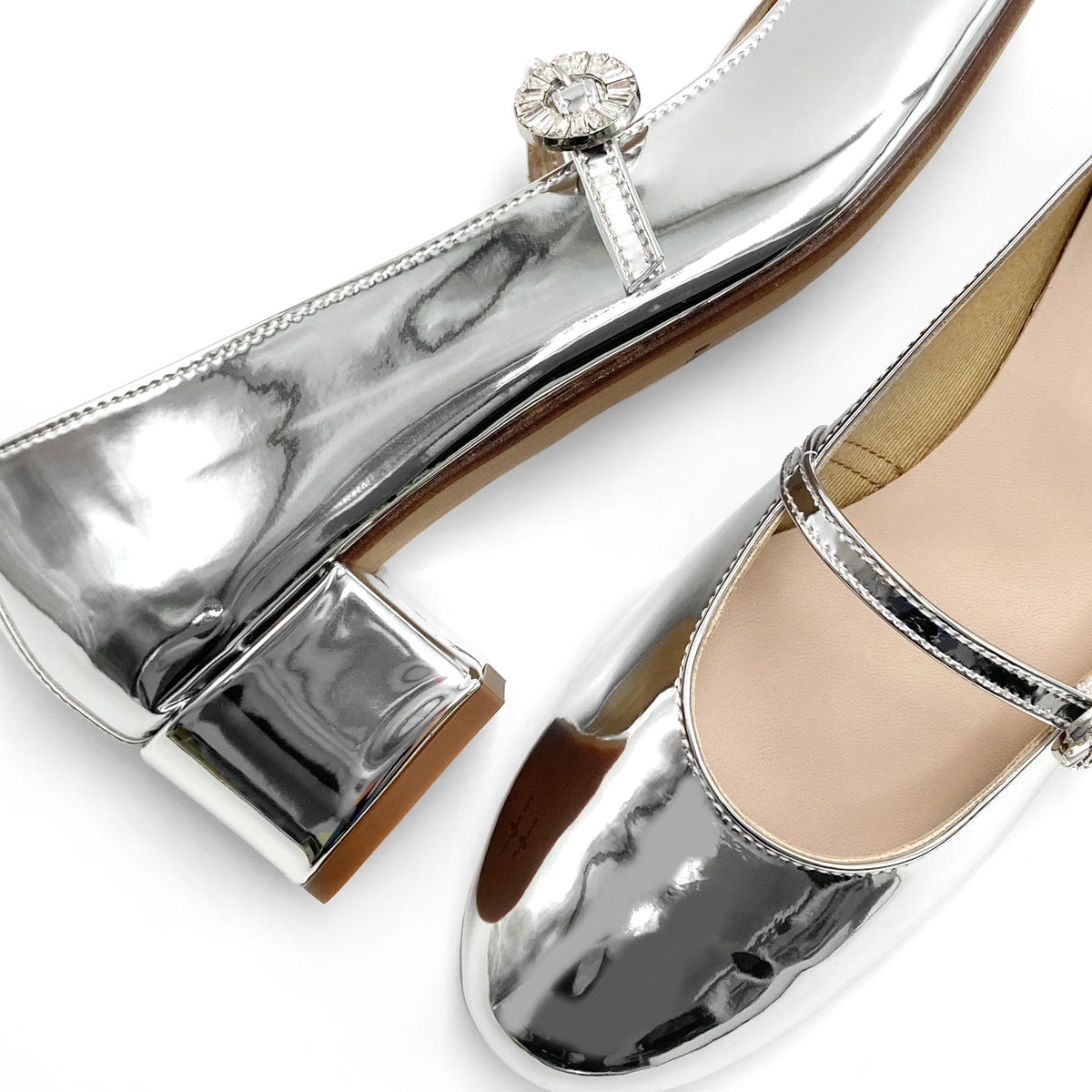 Spiegelnde-silberne Mary Jane Ballerinas mit Riemen und hohem Absatz