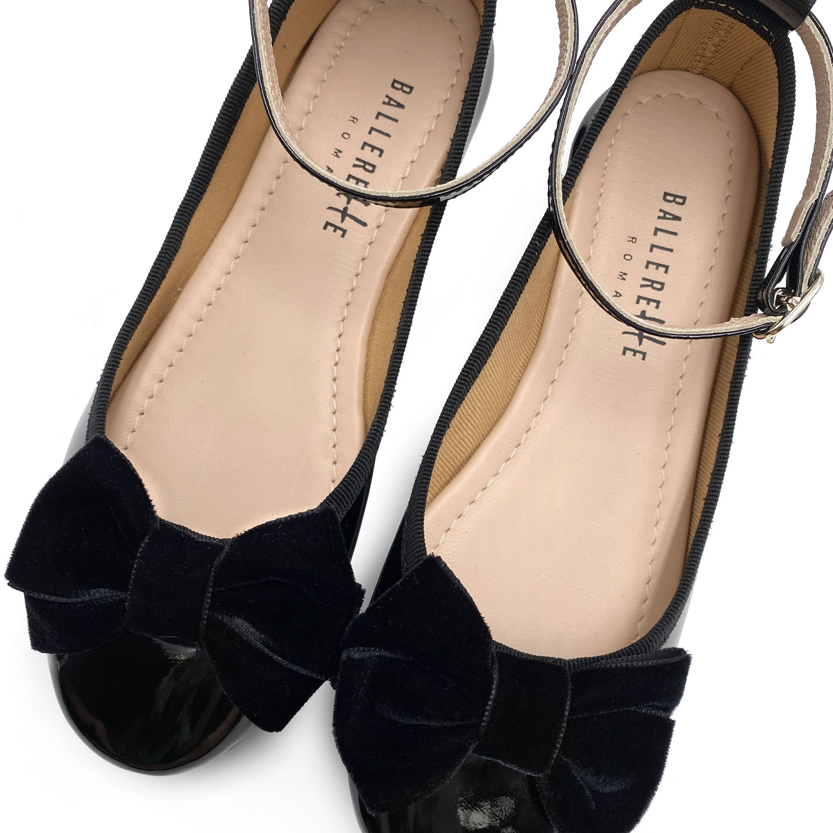 Ballerine da bambina in vernice nera e fiocco in velluto