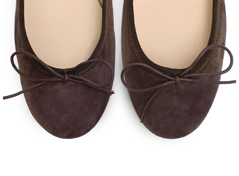 Braune Ballerinas aus Wildleder in Kastanienbraun