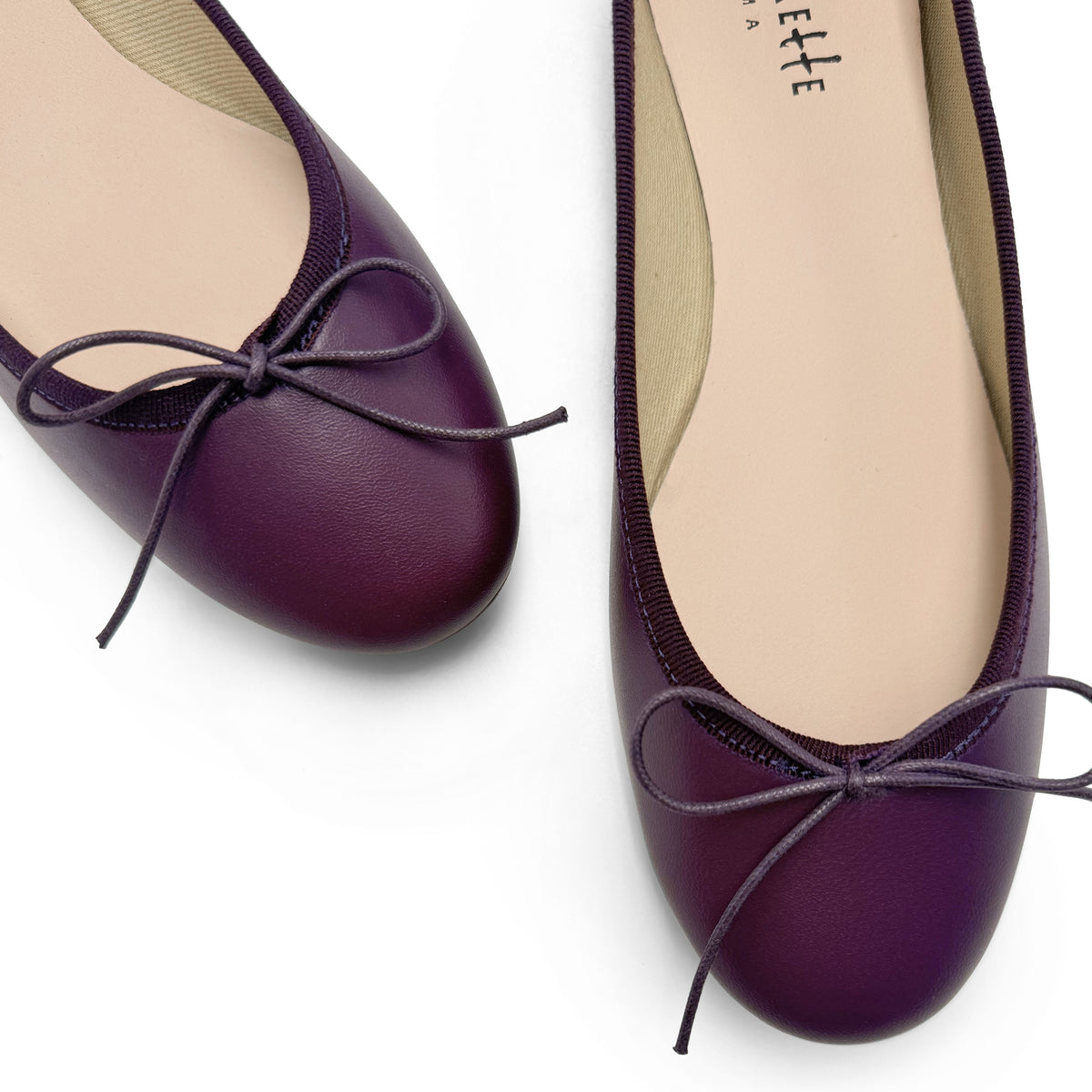 Lilafarbene Lederballerinas