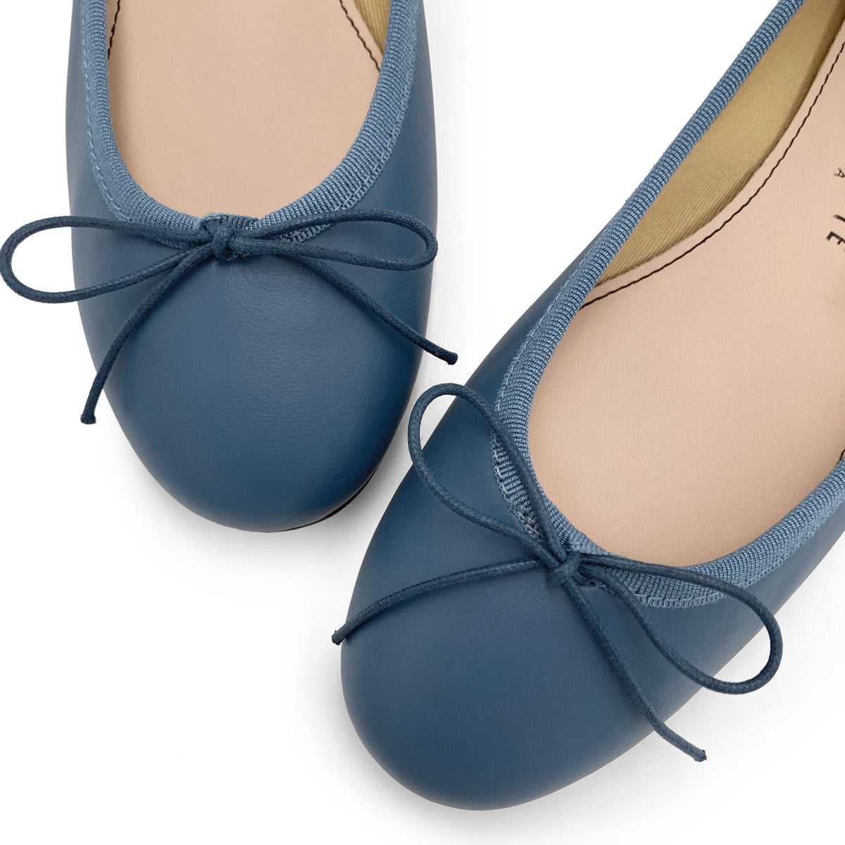 Ballerine in pelle indaco