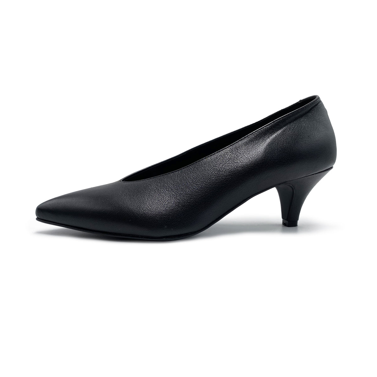 Scarpe décolleté nere in pelle con scollo a V e tacco