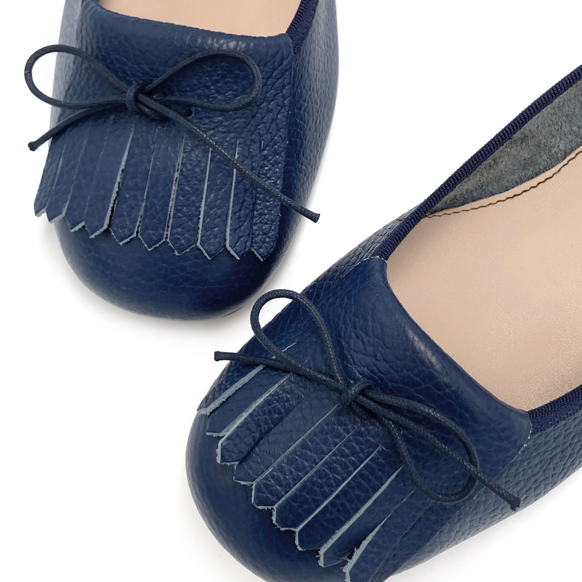 Mocasines de mujer azules de piel con flecos 