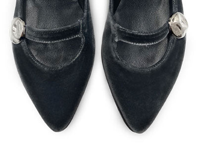 Ballerine in velluto grigio con cinturini e borchie