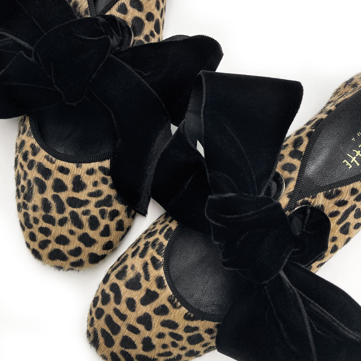 Chaussures femme animalier en poney tacheté