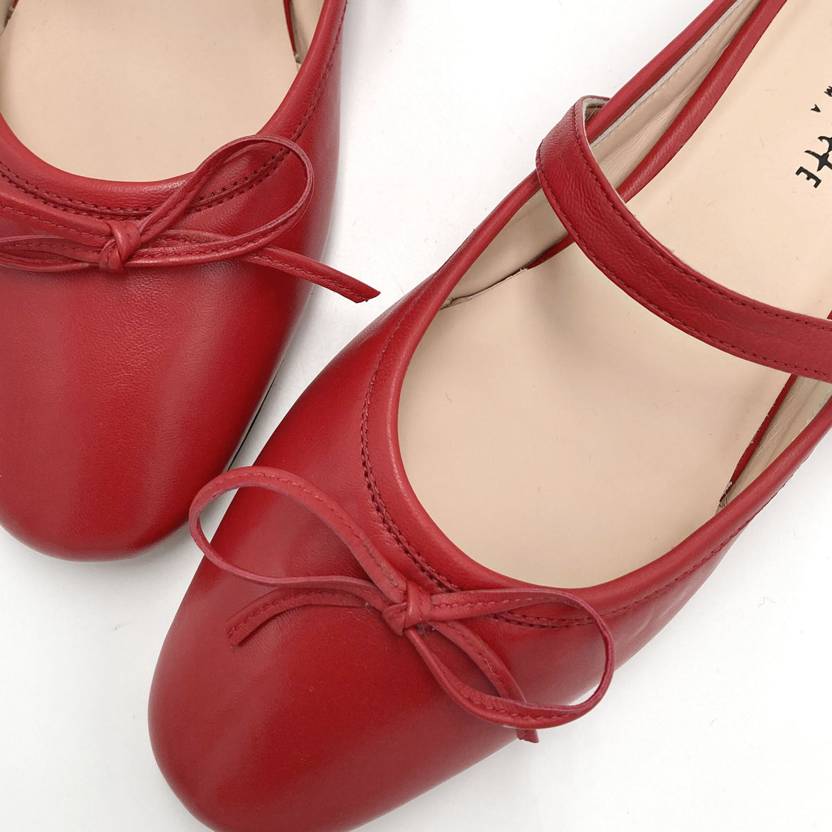 Rote Sabot-Ballerinas aus Leder mit Sacchetto-Verarbeitung