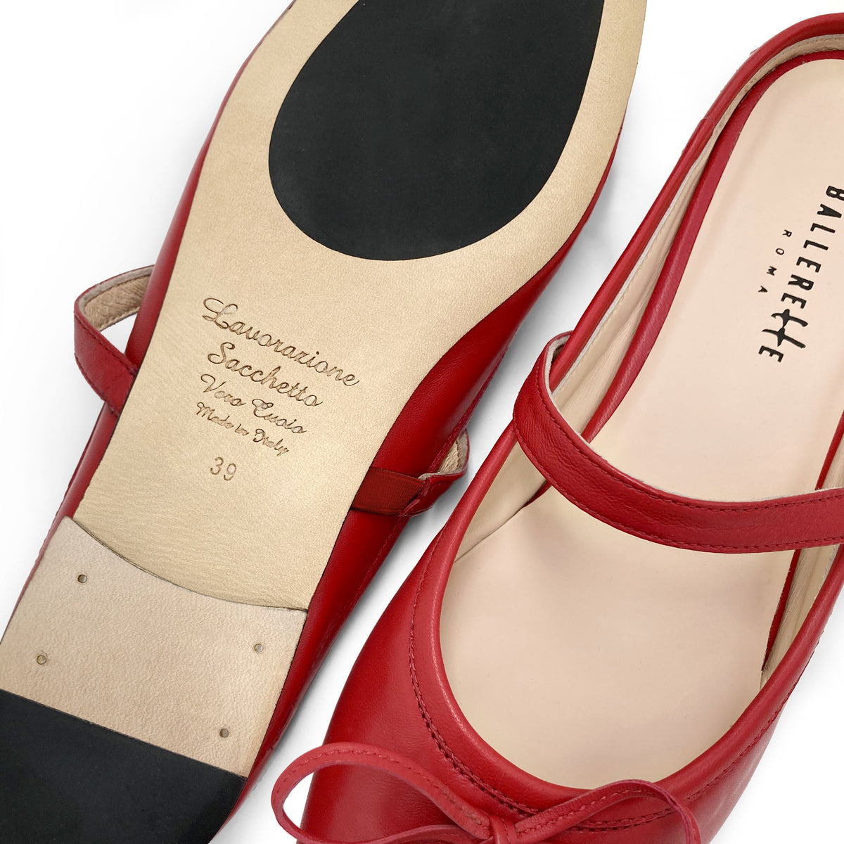 Rote Sabot-Ballerinas aus Leder mit Sacchetto-Verarbeitung