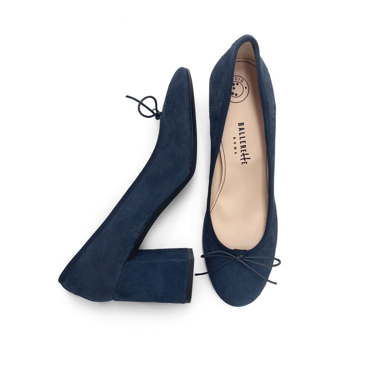 Ballerine décolleté in camoscio blu con tacco alto