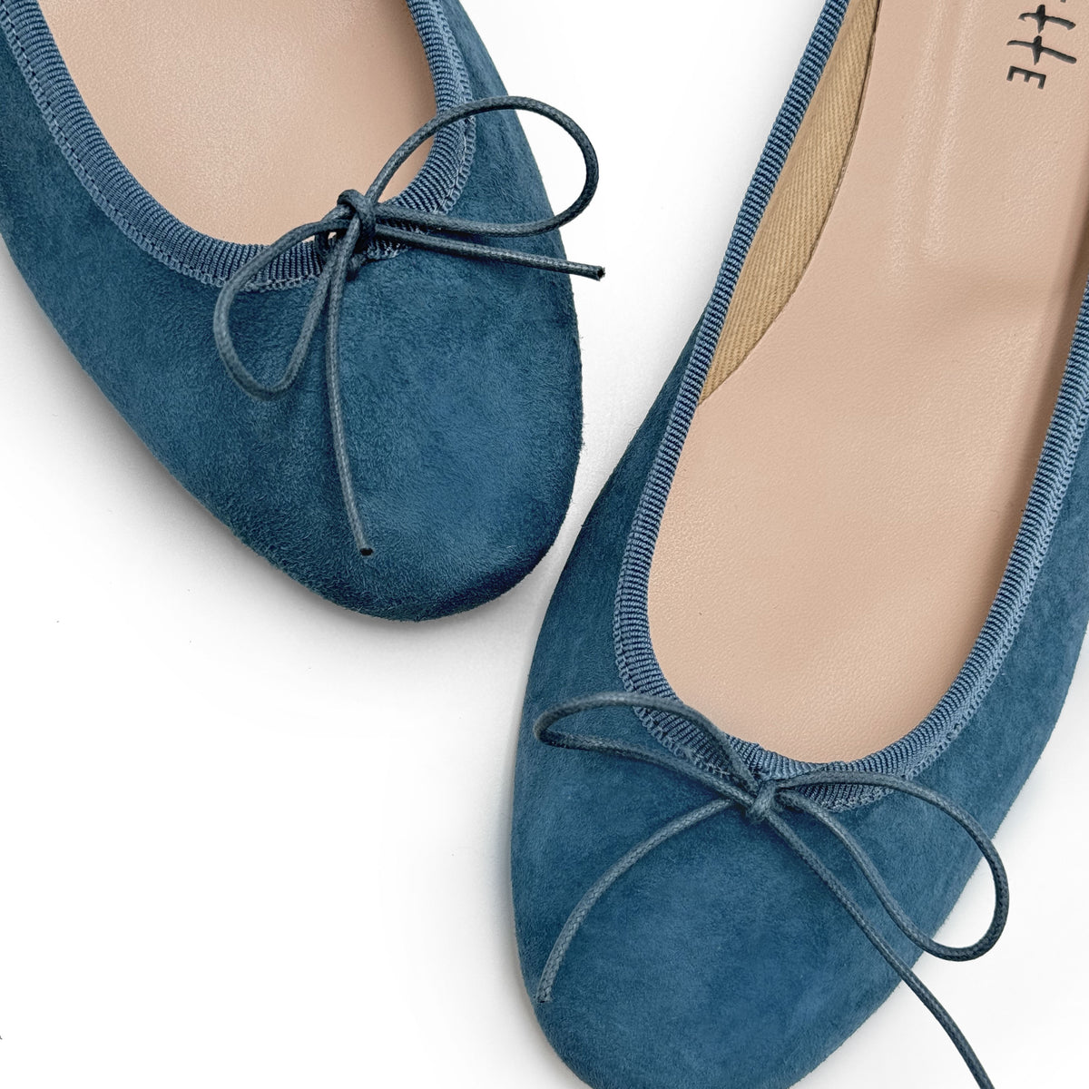Coelinblaue Wildlederballerinas mit Absatz