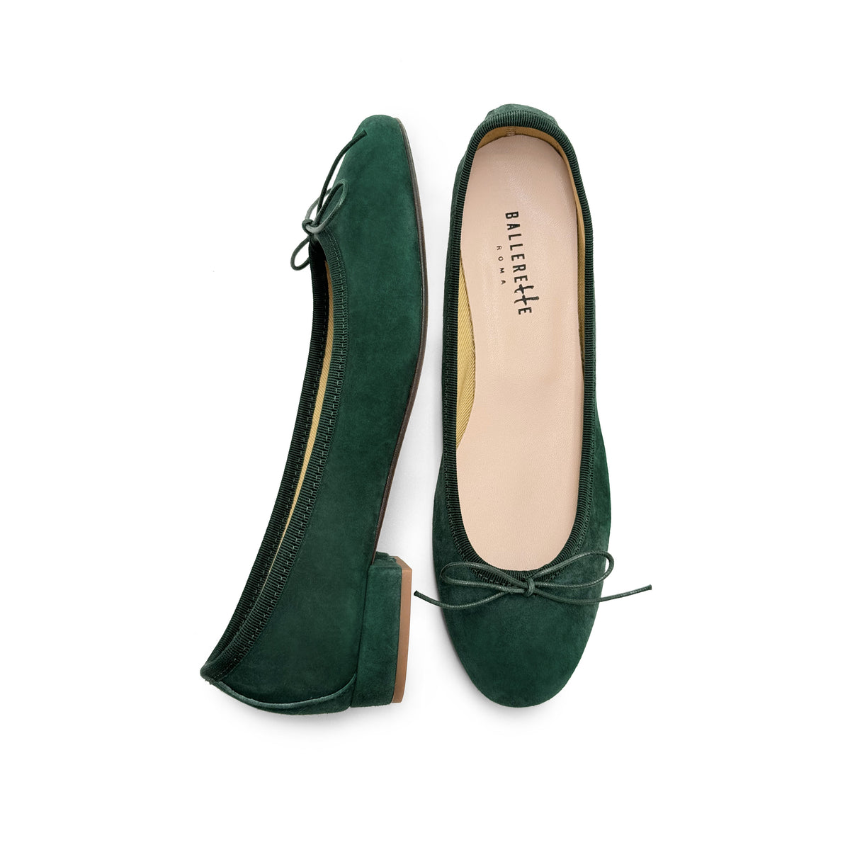 Ballerine con tacco verdi bottiglia in camoscio