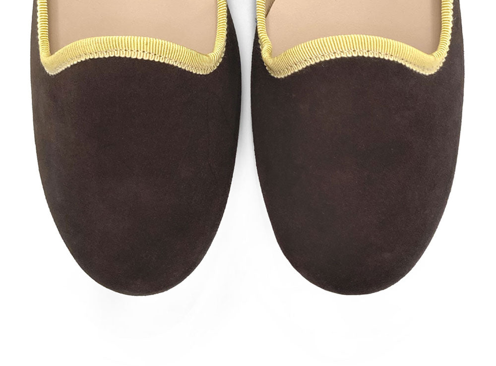 Slippers donna in camoscio marrone testa di moro e dettagli gialli