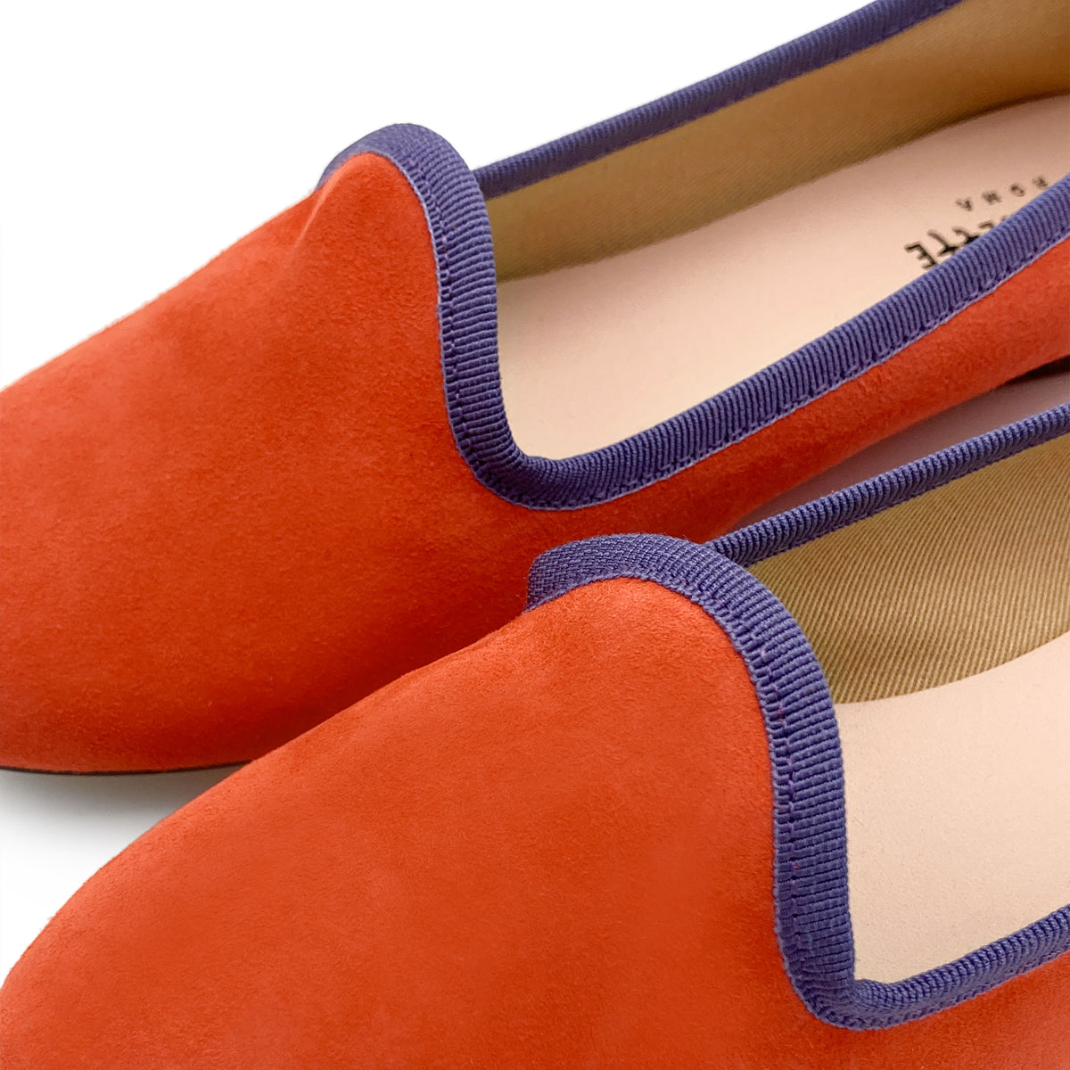 Damen-Loafers aus orangefarbenem Wildleder mit fuchsiafarbenen Details