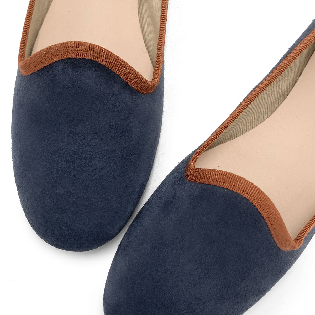 Damen-Loafers aus petrolblauem Wildleder mit terrakottafarbenen Details