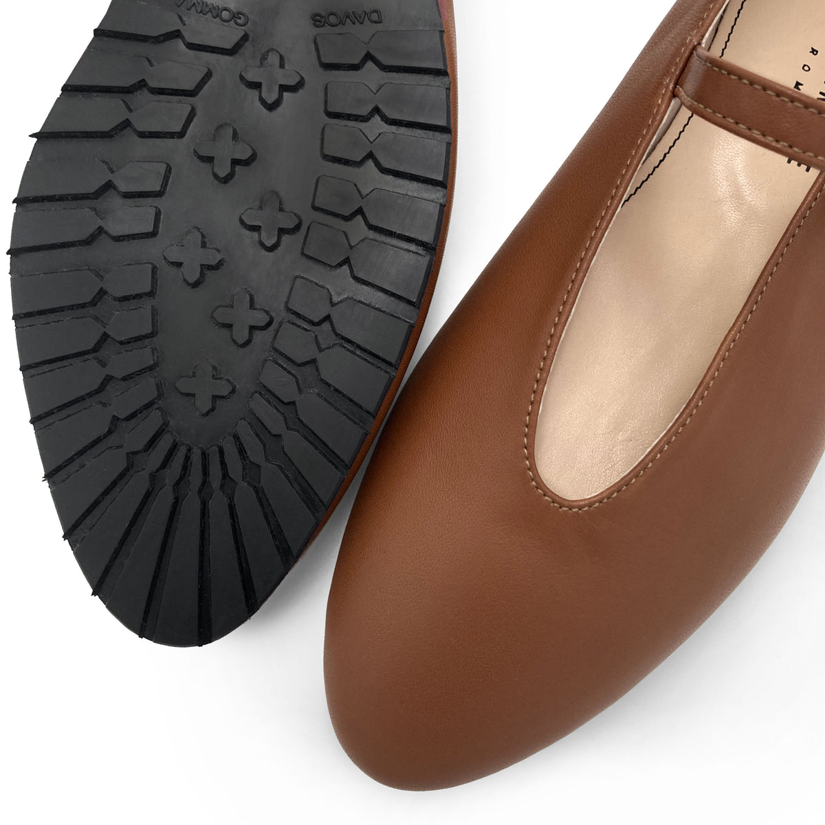 Ballerine marroni in pelle con scollo a V e cinturino