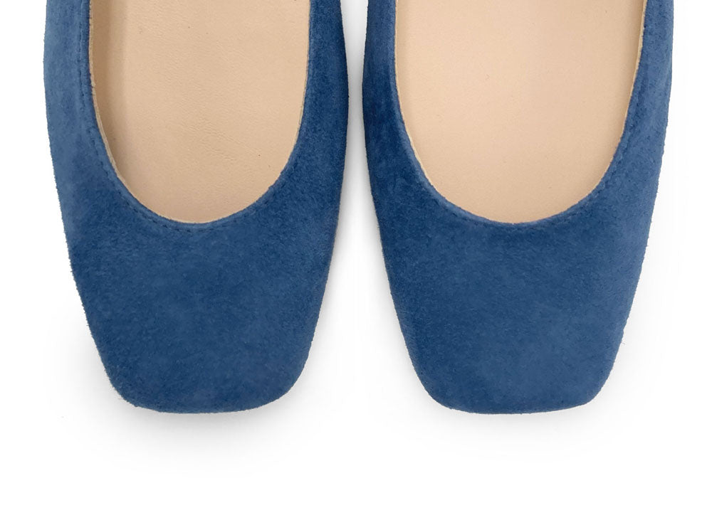Himmelblaue Slingback Ballerinas aus Wildleder mit quadratischer Spitz
